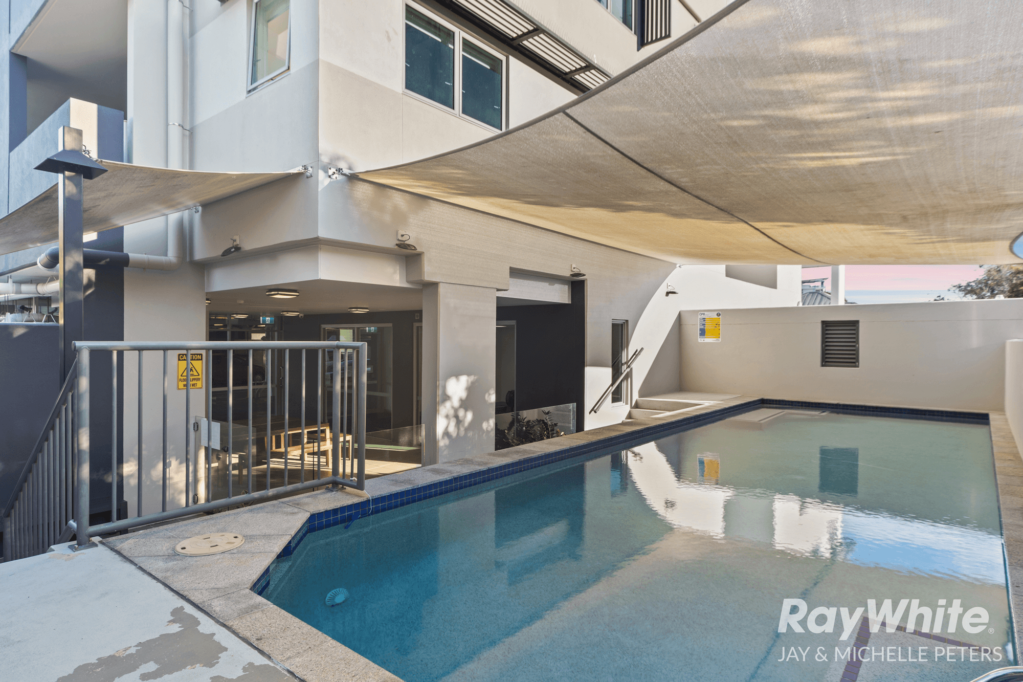 17/80 Hornibrook Esplanade, CLONTARF, QLD 4019