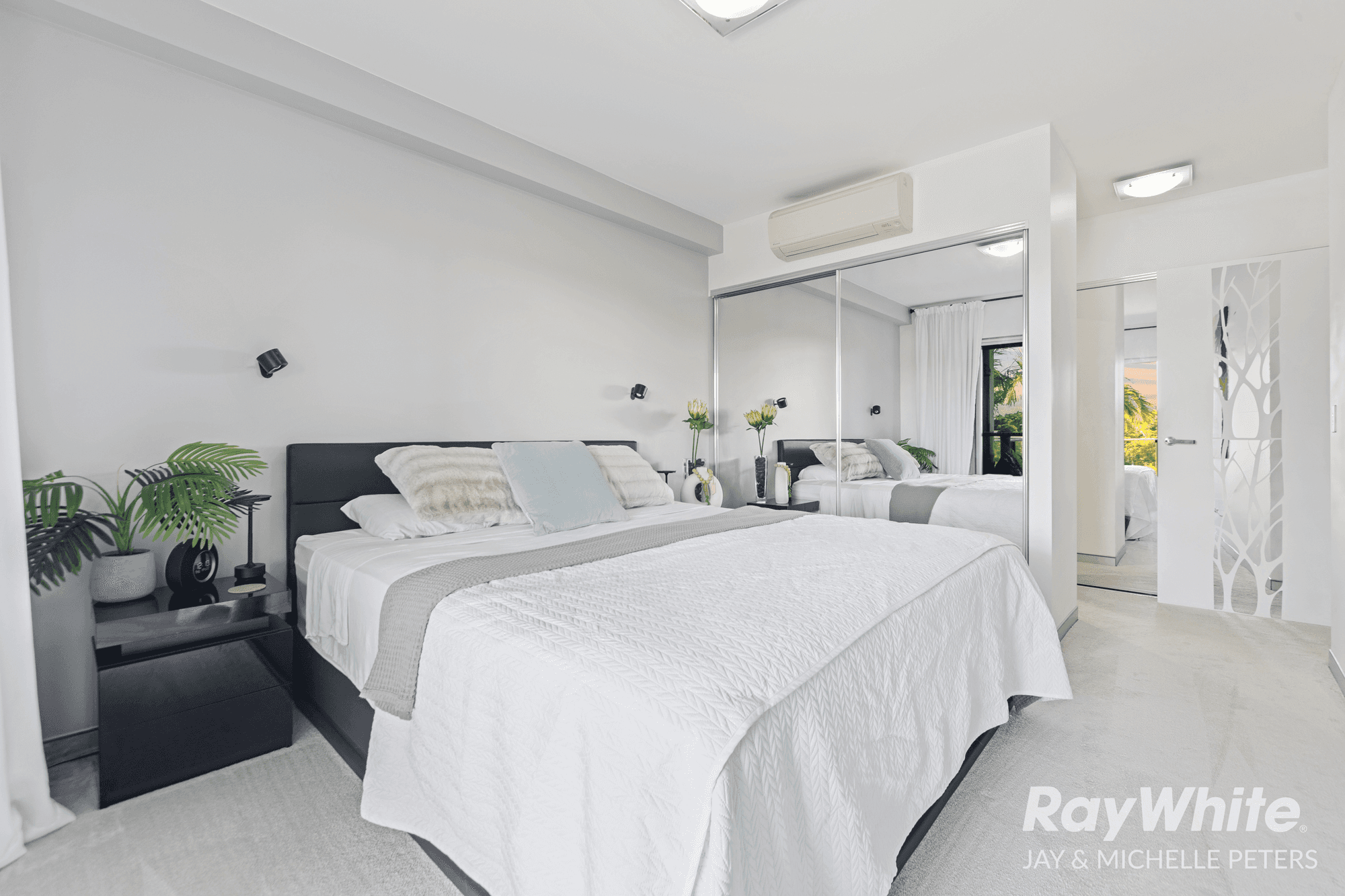 17/80 Hornibrook Esplanade, CLONTARF, QLD 4019