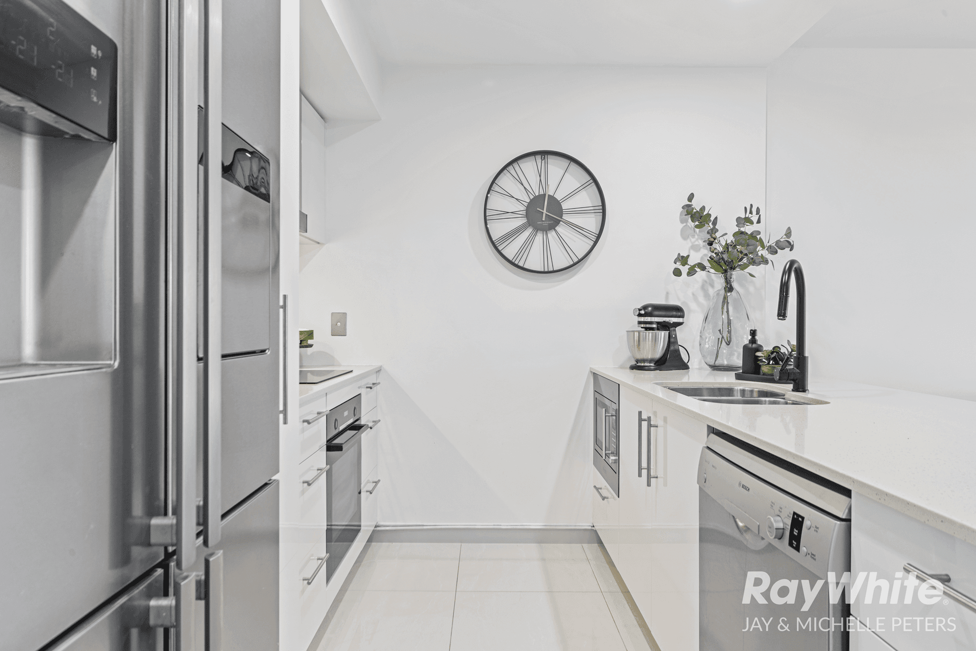 17/80 Hornibrook Esplanade, CLONTARF, QLD 4019