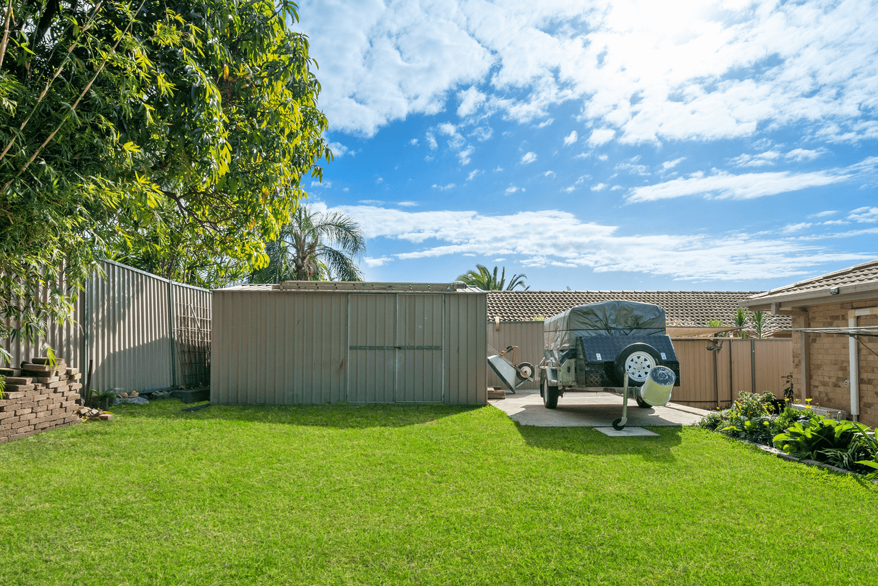 230 Discovery Drive, HELENSVALE, QLD 4212