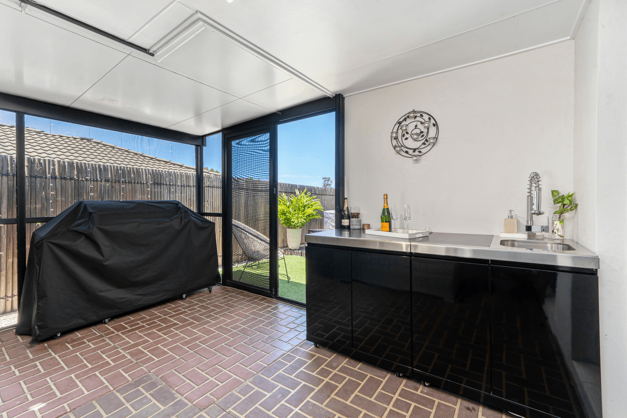 4 Emerald Close, GRIFFIN, QLD 4503