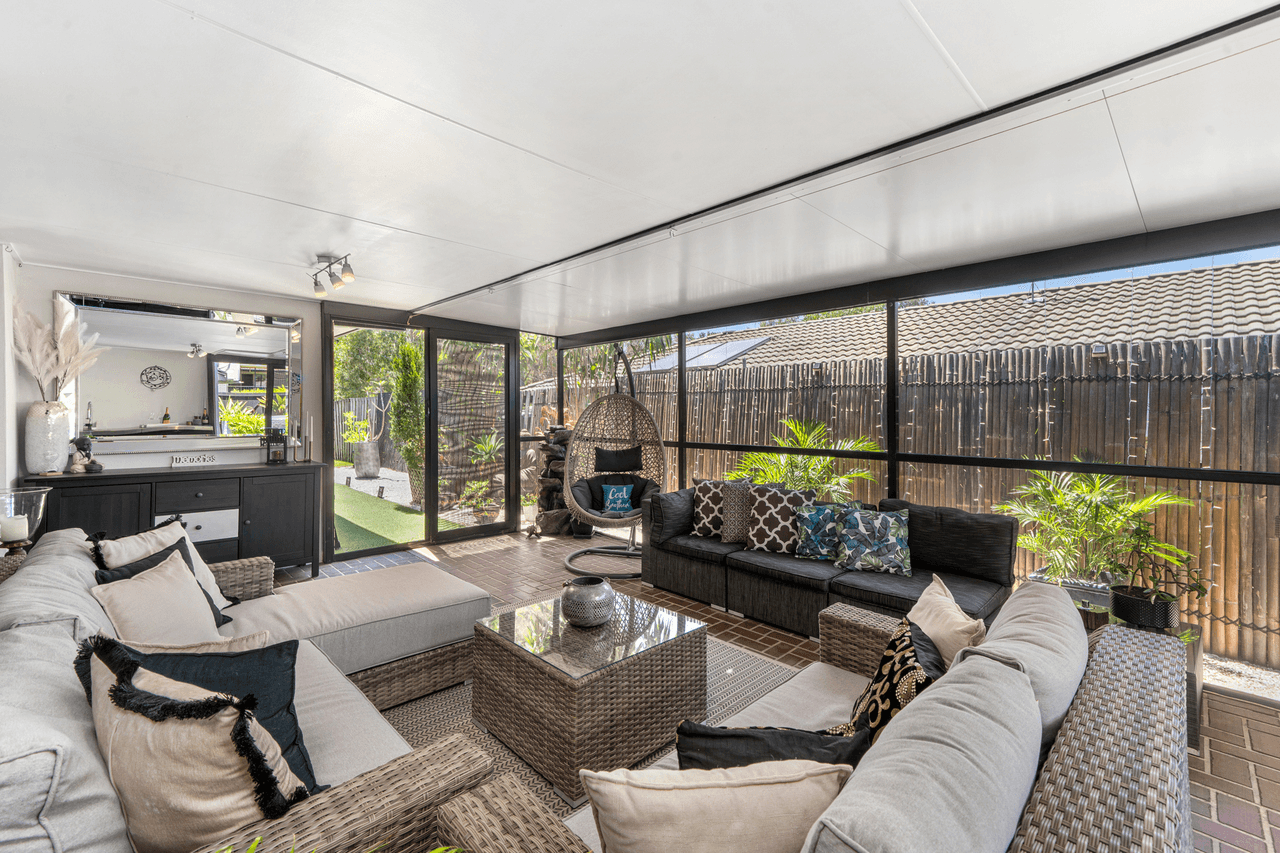 4 Emerald Close, GRIFFIN, QLD 4503