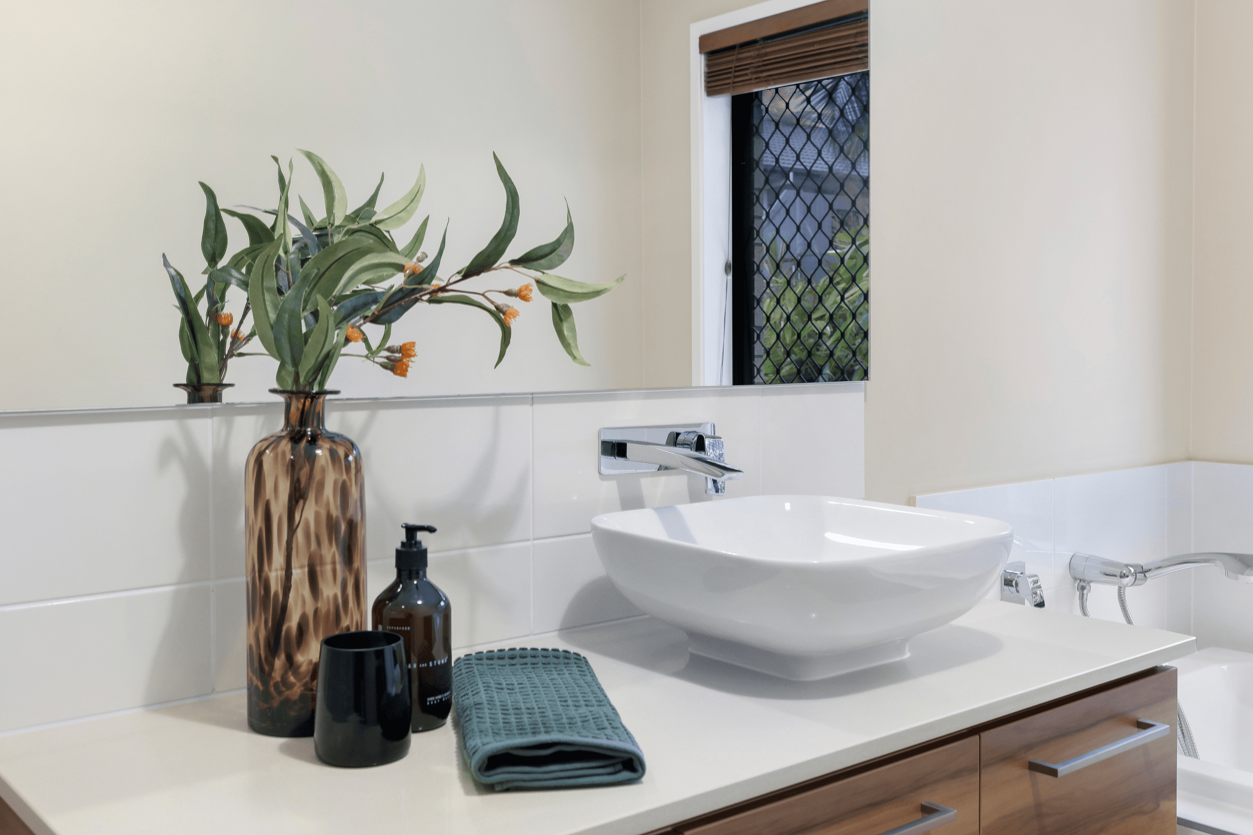48 Landsdowne Drive, ORMEAU HILLS, QLD 4208