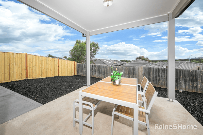 16 Sheaf Street, SUNBURY, VIC 3429