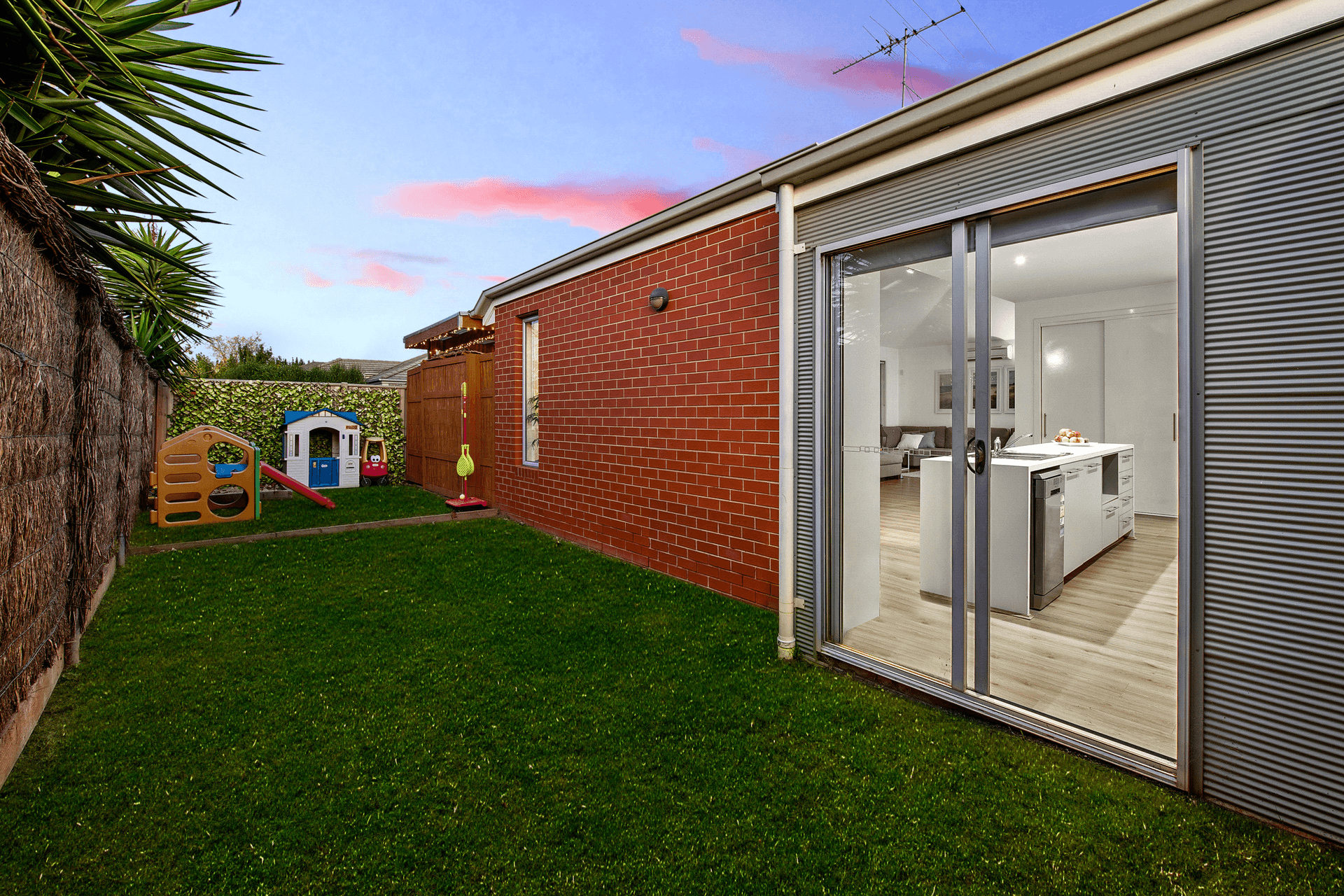 6 Verdon Avenue, Caroline Springs, VIC 3023