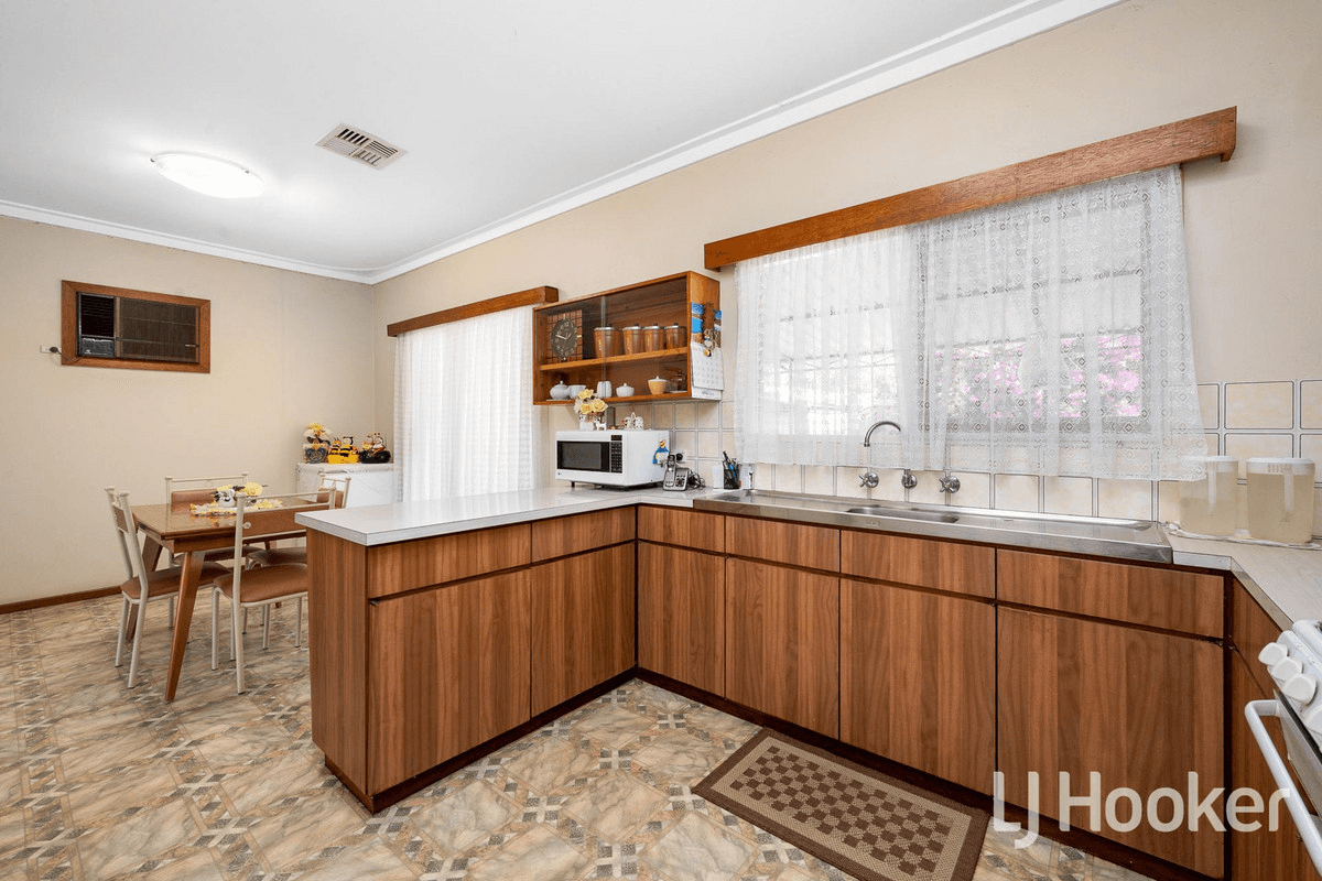 55 Hougham Road, BARRAGUP, WA 6209