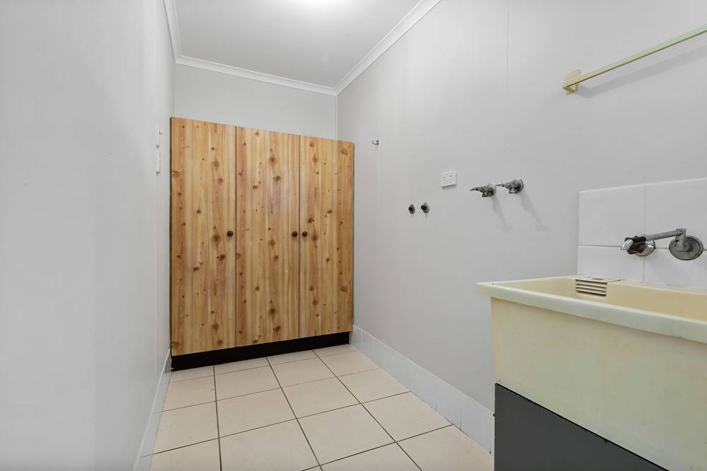 15 Dwyer Street, BEACHMERE, QLD 4510