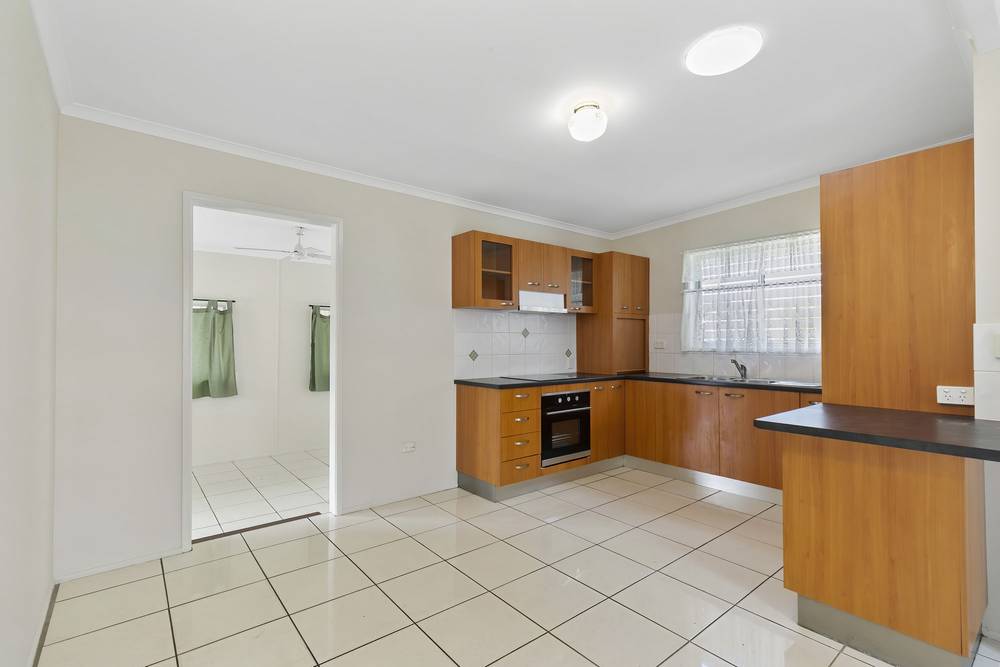 15 Dwyer Street, BEACHMERE, QLD 4510