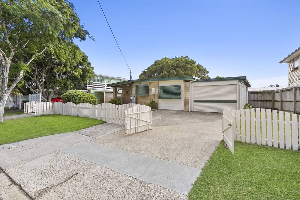 15 Dwyer Street, BEACHMERE, QLD 4510