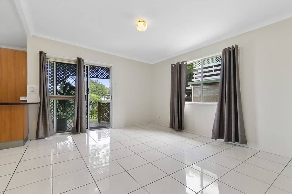 15 Dwyer Street, BEACHMERE, QLD 4510
