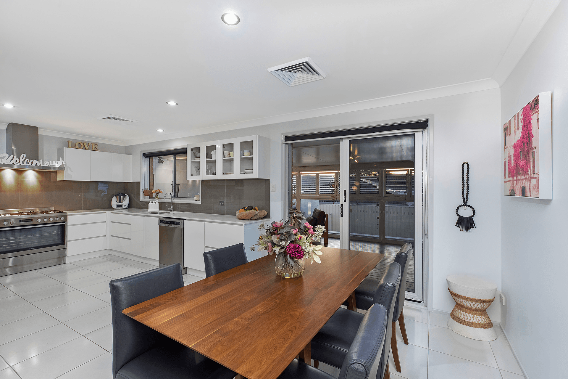 143 Cresthaven Avenue, Bateau Bay, NSW 2261