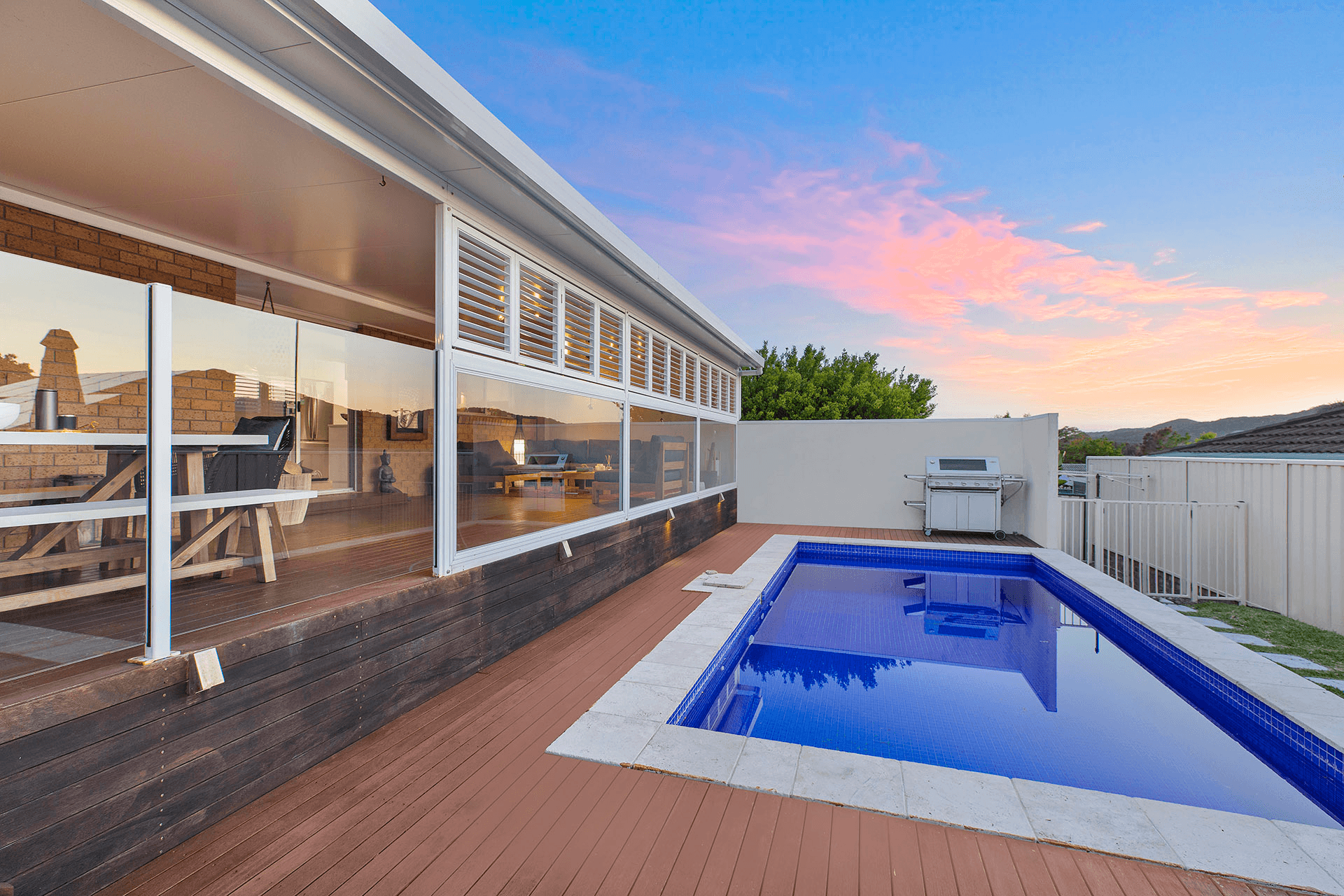 143 Cresthaven Avenue, Bateau Bay, NSW 2261