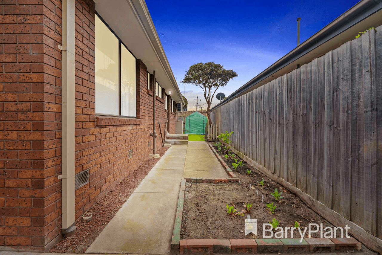 2/86 Civic Parade, Altona, VIC 3018