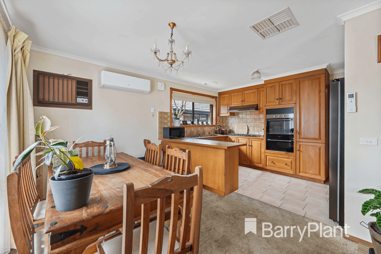 2/86 Civic Parade, Altona, VIC 3018