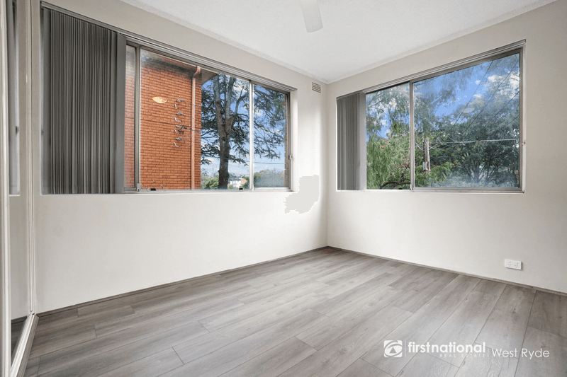 4/10 Bank Street, Meadowbank, NSW 2114