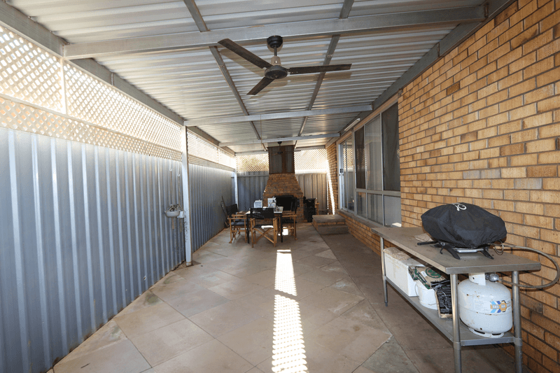 90 Pine Street, WEST WYALONG, NSW 2671