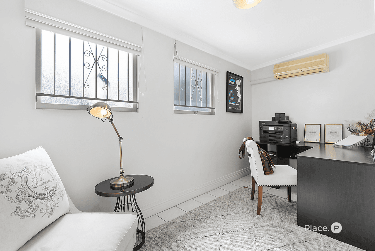 10 Coonara Street, Holland Park, QLD 4121