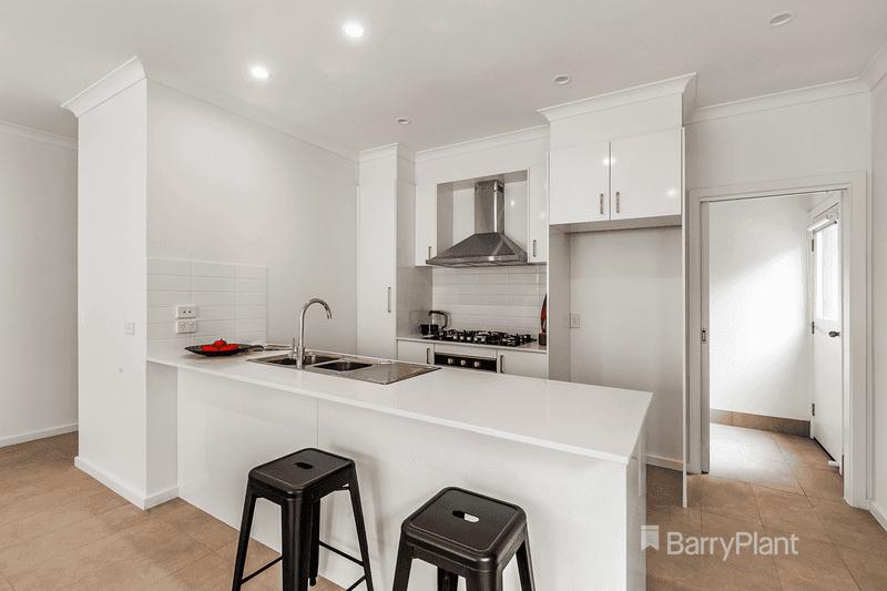 8/6 Sommerville Avenue, MERNDA, VIC 3754