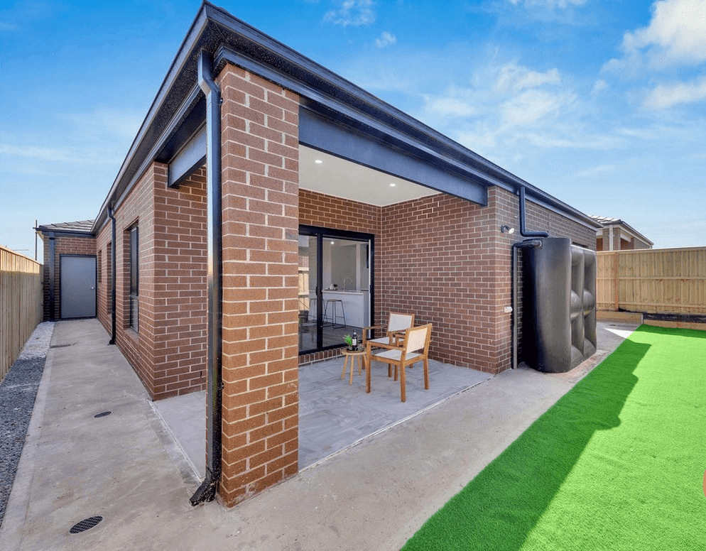 4 Shears Drive, FRASER RISE, VIC 3336