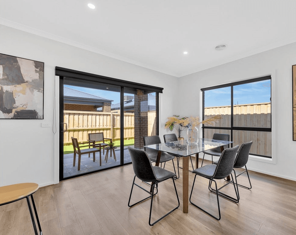 4 Shears Drive, FRASER RISE, VIC 3336