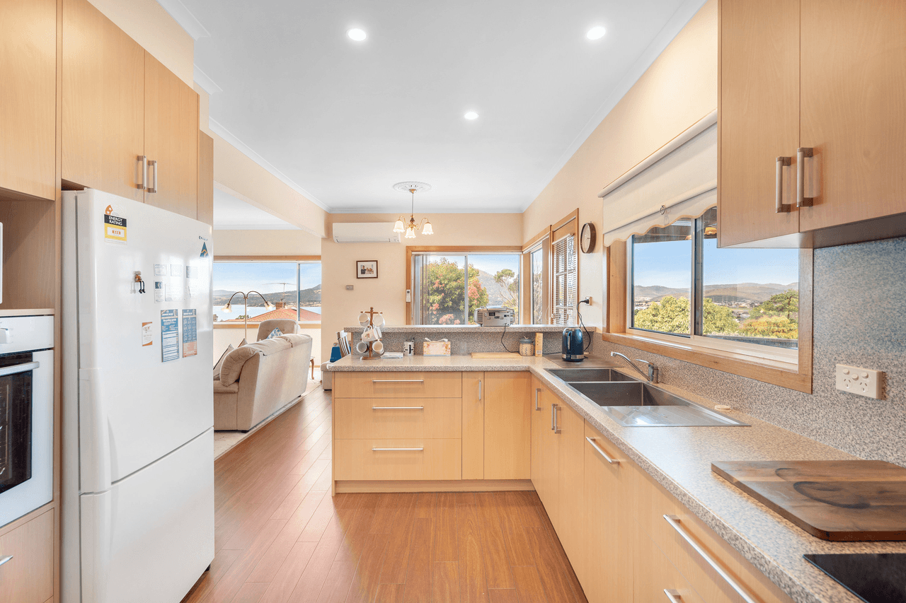 1/17 Tilyard Street, MONTROSE, TAS 7010