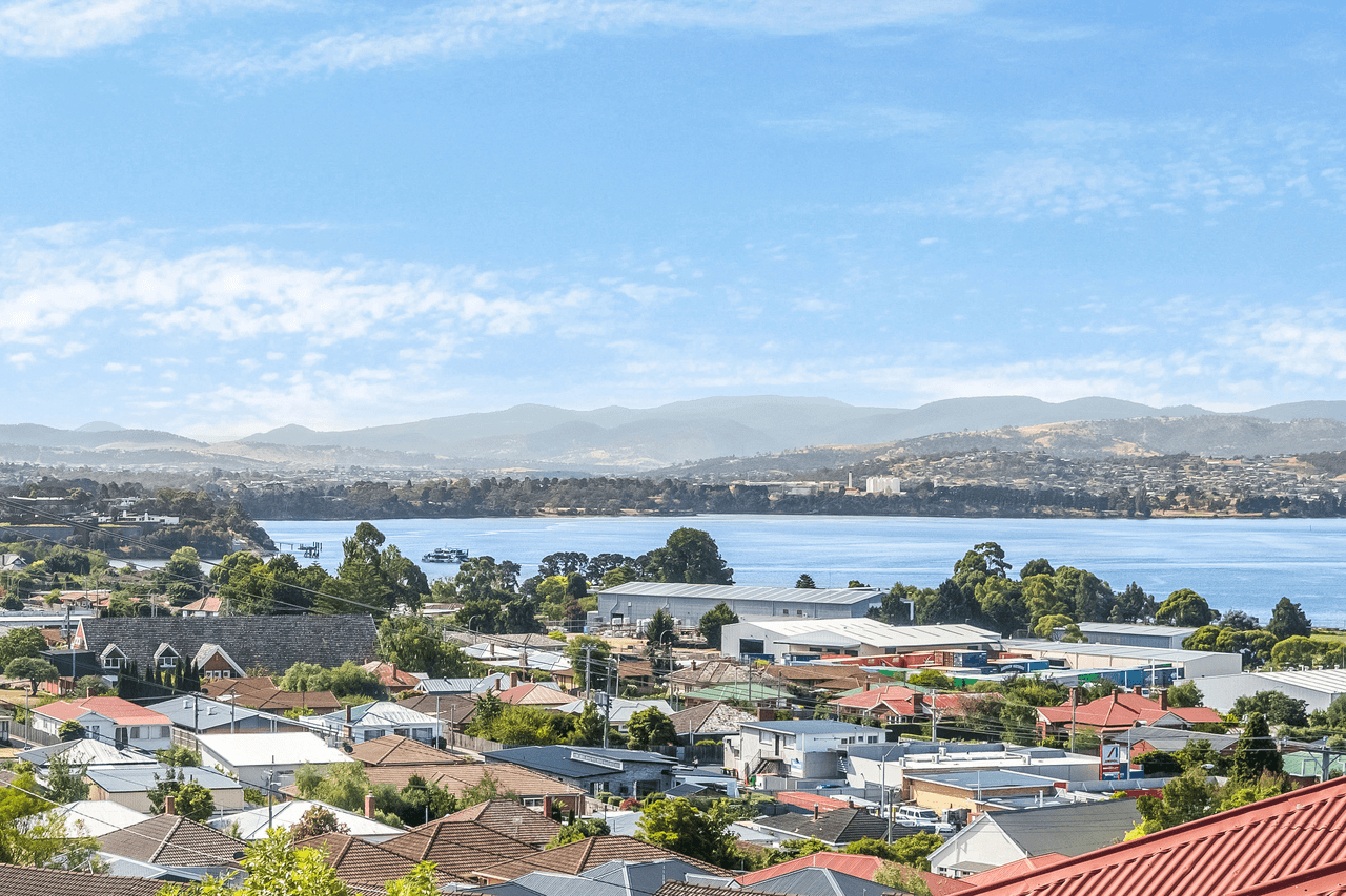 1/17 Tilyard Street, MONTROSE, TAS 7010