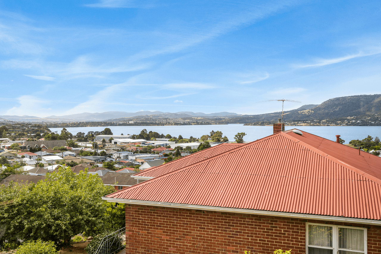 1/17 Tilyard Street, MONTROSE, TAS 7010