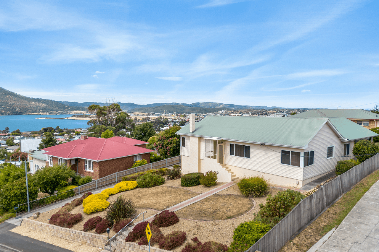 1/17 Tilyard Street, MONTROSE, TAS 7010