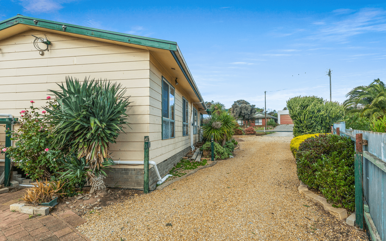 13 Gordon Street, GOOLWA BEACH, SA 5214