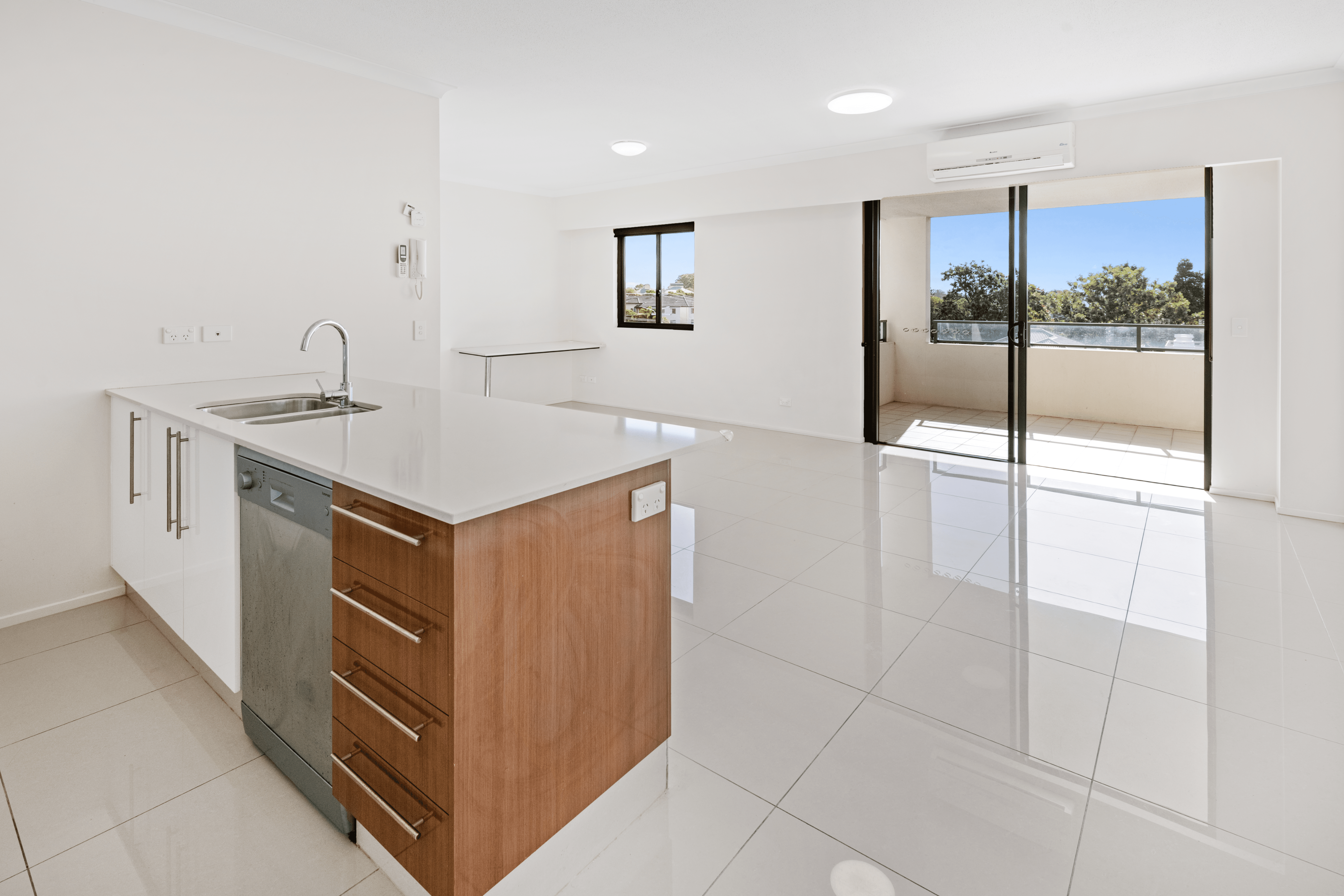 45/171 Scarborough Street, SOUTHPORT, QLD 4215