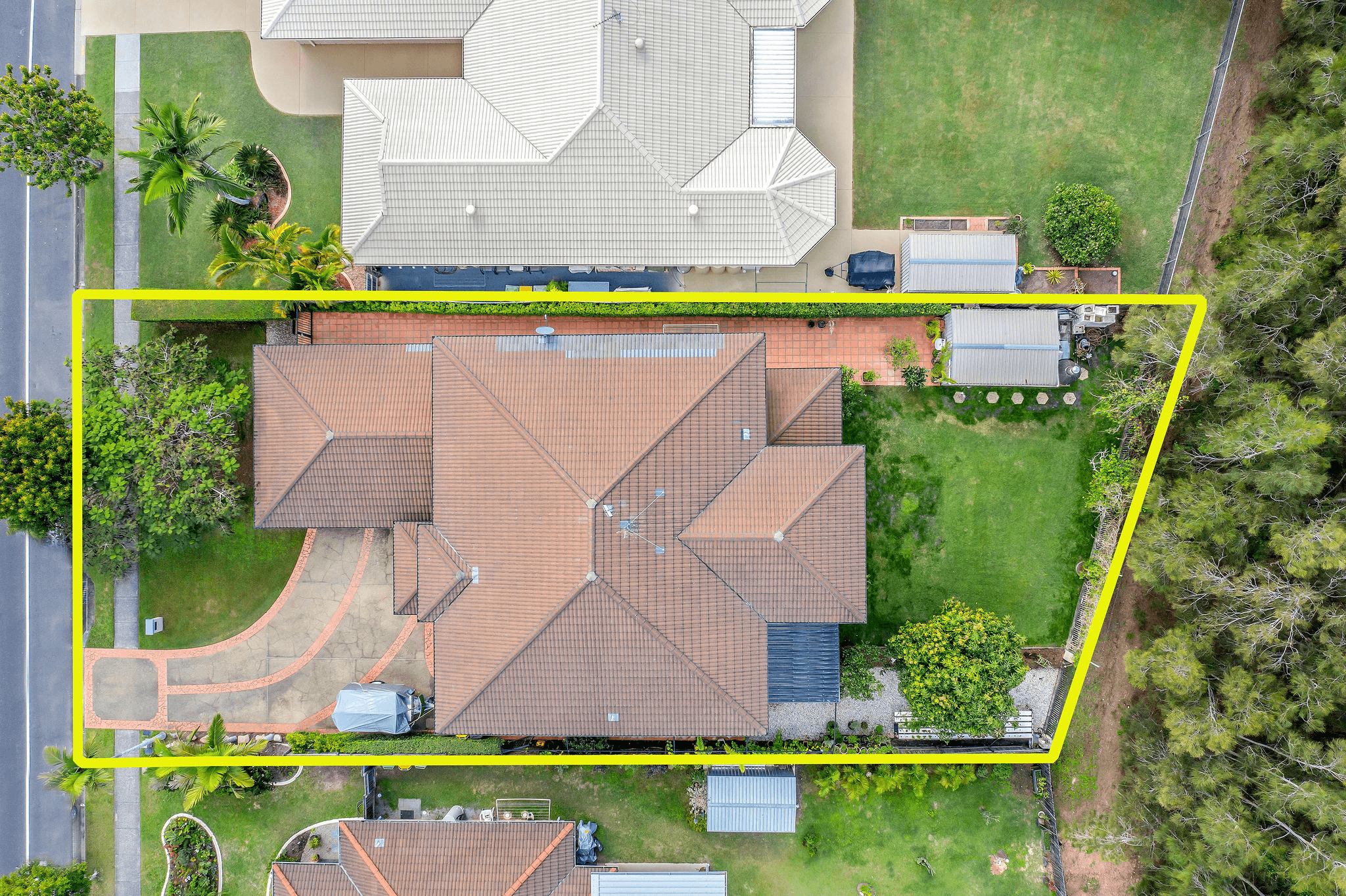 6 GIPPSLAND DRIVE, HELENSVALE, QLD 4212