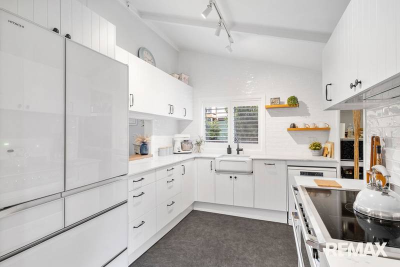 6 Elizabeth Street, NAMBOUR, QLD 4560