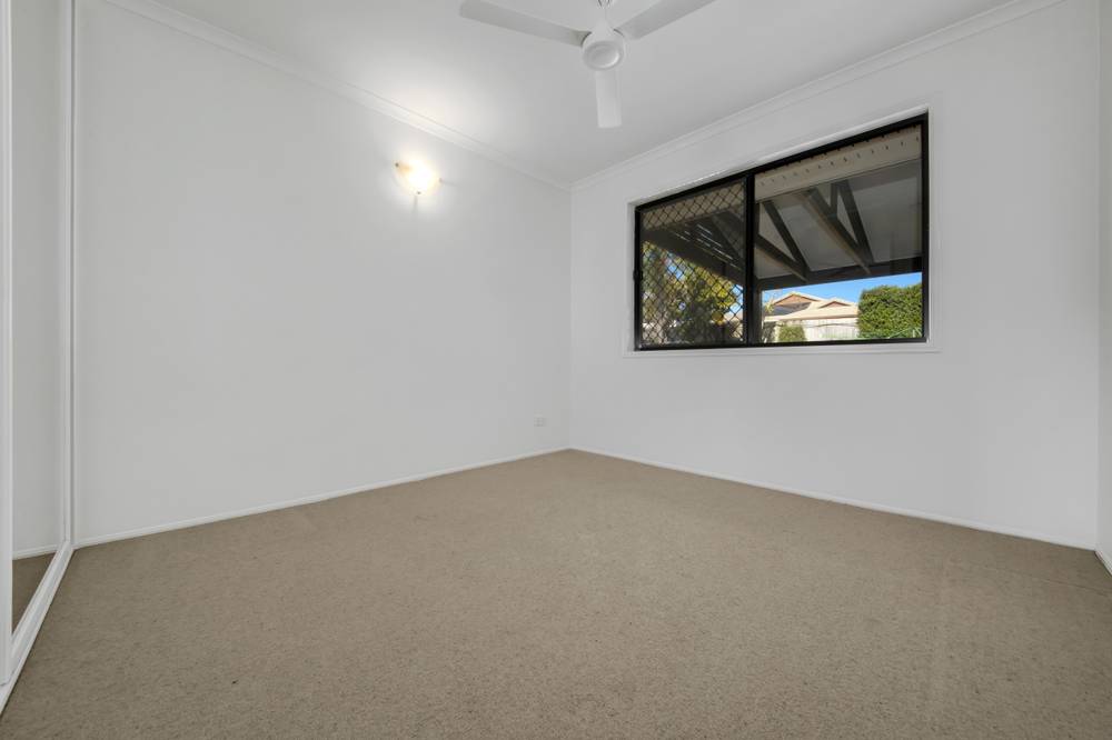 176 J Hickey Avenue, CLINTON, QLD 4680