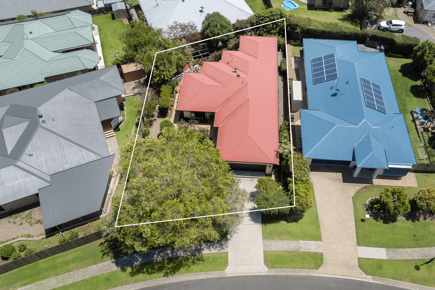 8 Ashgrove Drive, COOROY, QLD 4563