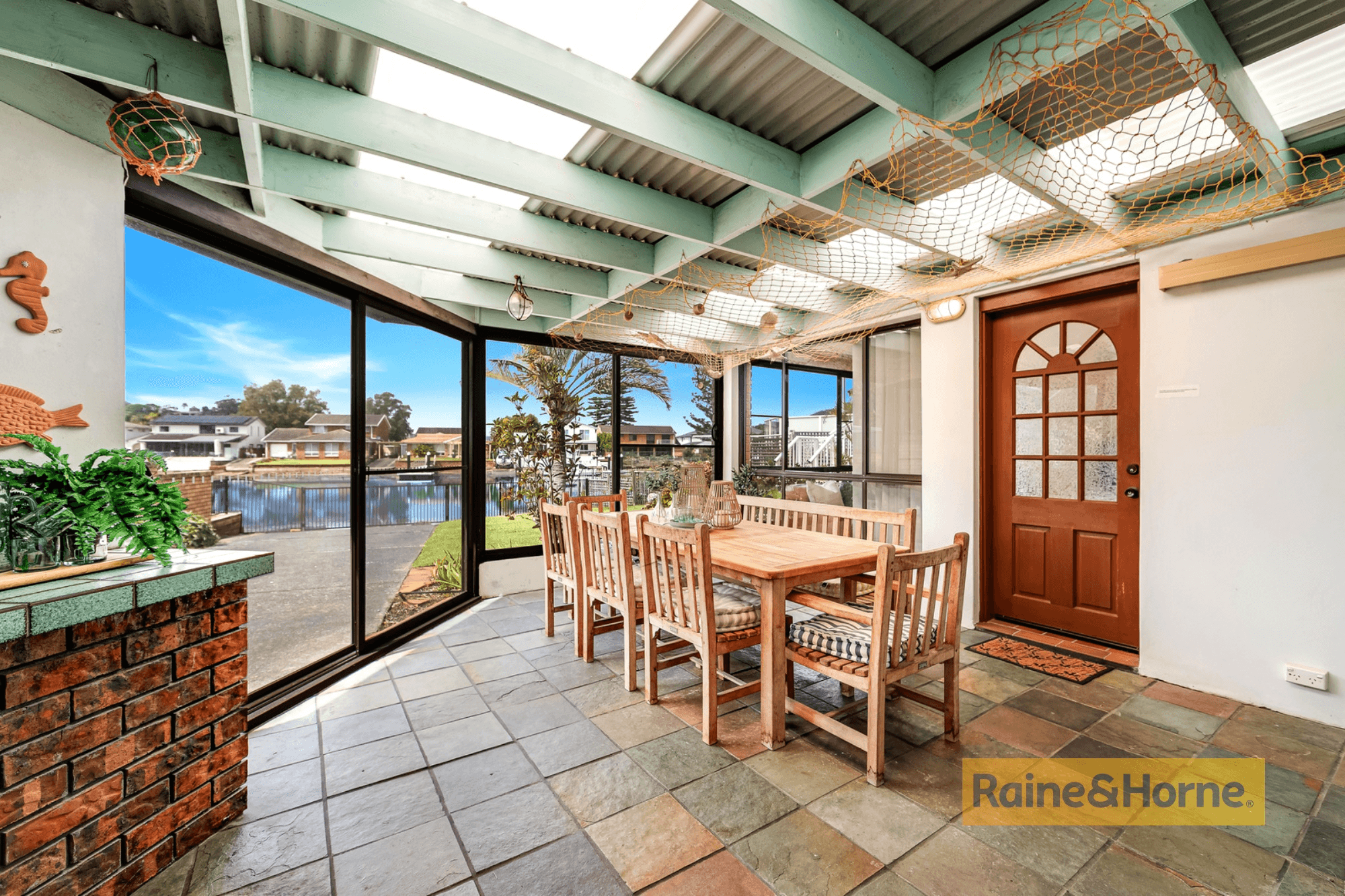 24 Mainsail Avenue, ST HUBERTS ISLAND, NSW 2257