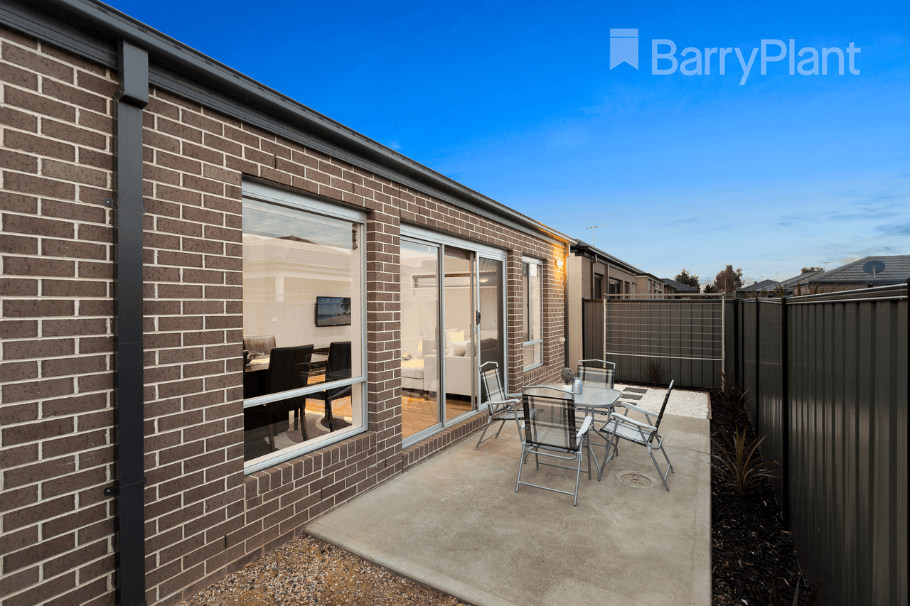 12 Woodgrove Street, Craigieburn, VIC 3064