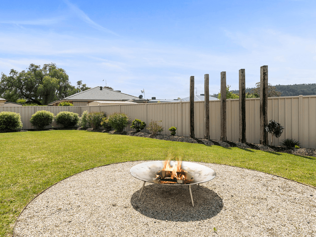 47 Weir Street, EUROA, VIC 3666