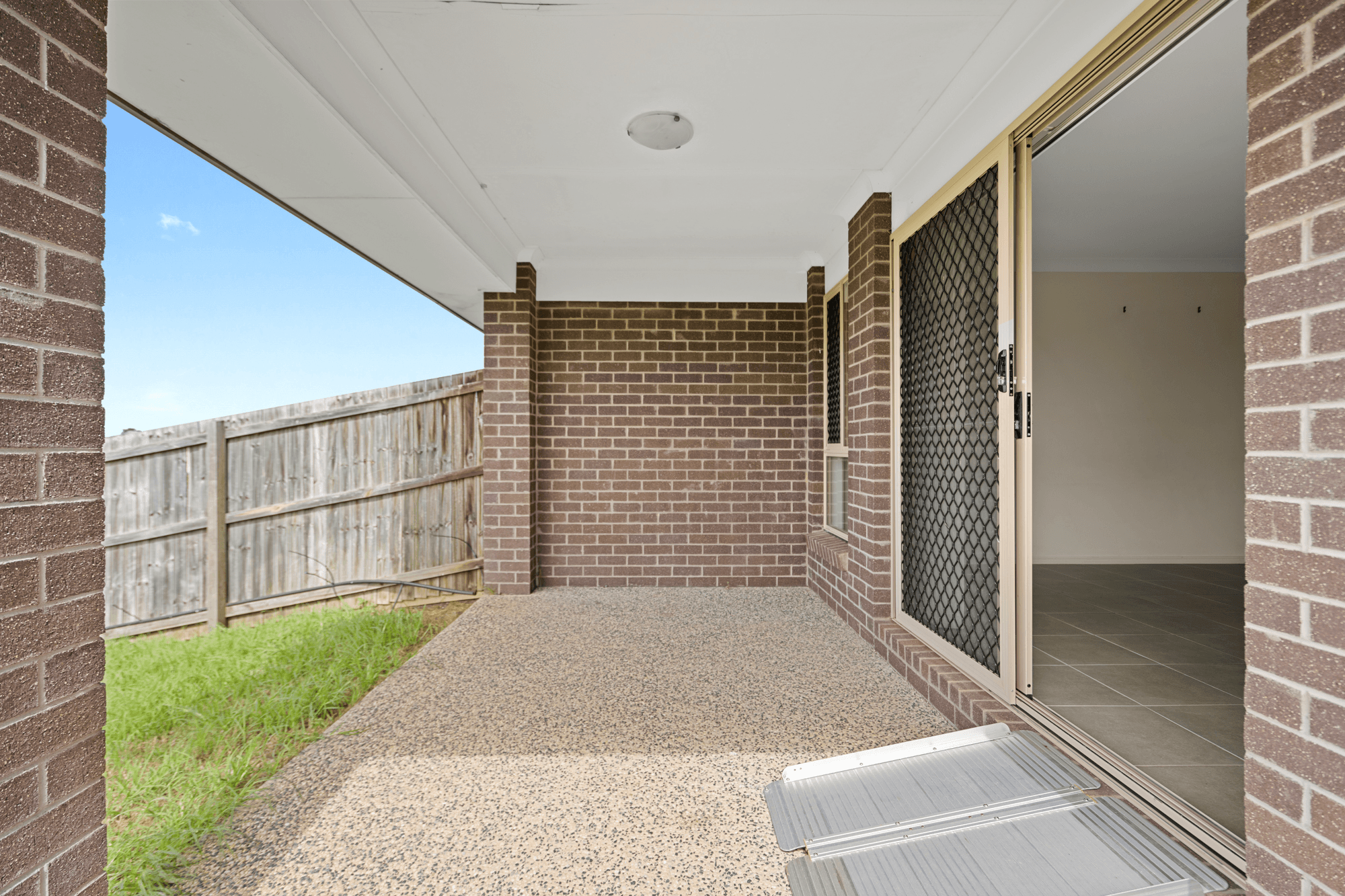 Unit 1/38 Capital Drive, ROSENTHAL HEIGHTS, QLD 4370