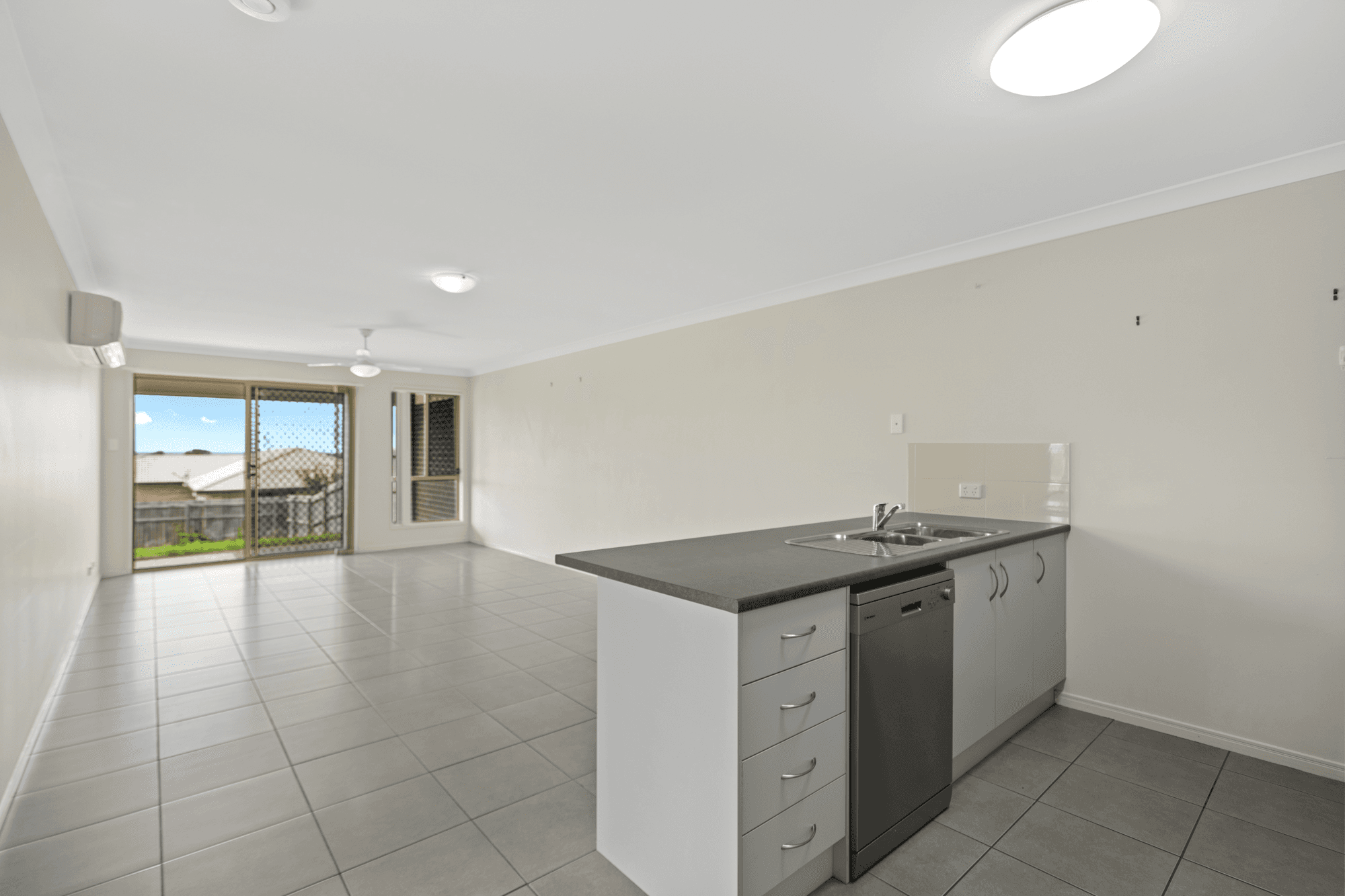 Unit 1/38 Capital Drive, ROSENTHAL HEIGHTS, QLD 4370