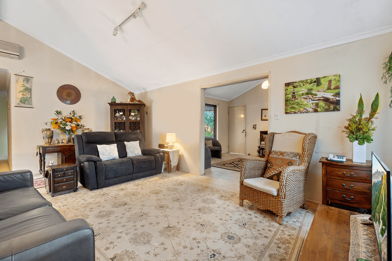 10 Maibry Street, WISHART, QLD 4122