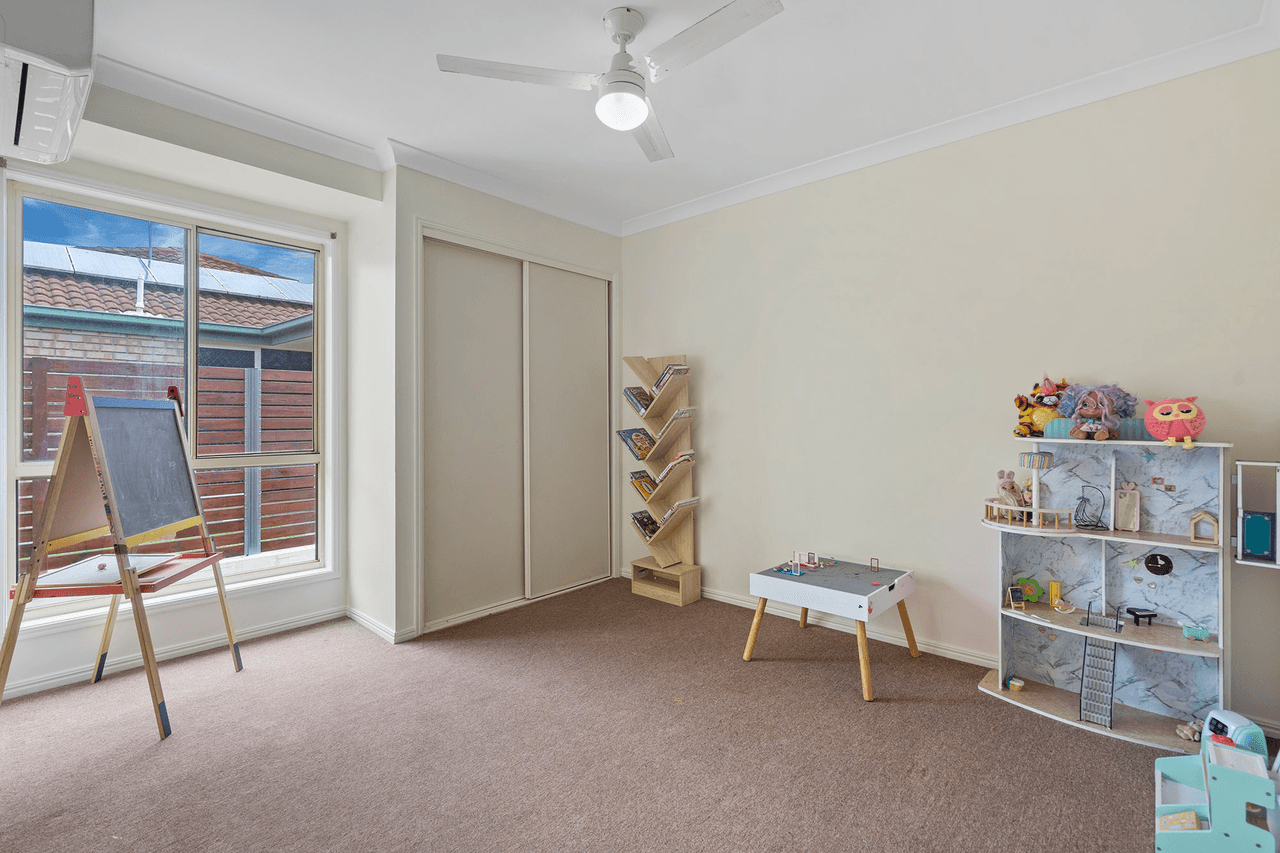 7 Fairway Drive, MEADOWBROOK, QLD 4131