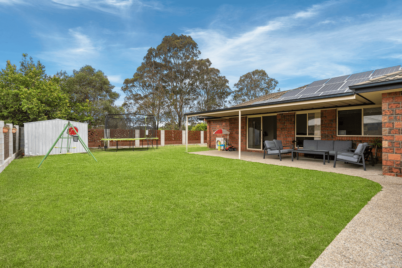 7 Fairway Drive, MEADOWBROOK, QLD 4131