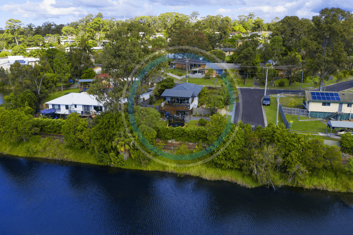 33 Brier Crescent, Varsity Lakes, QLD 4227