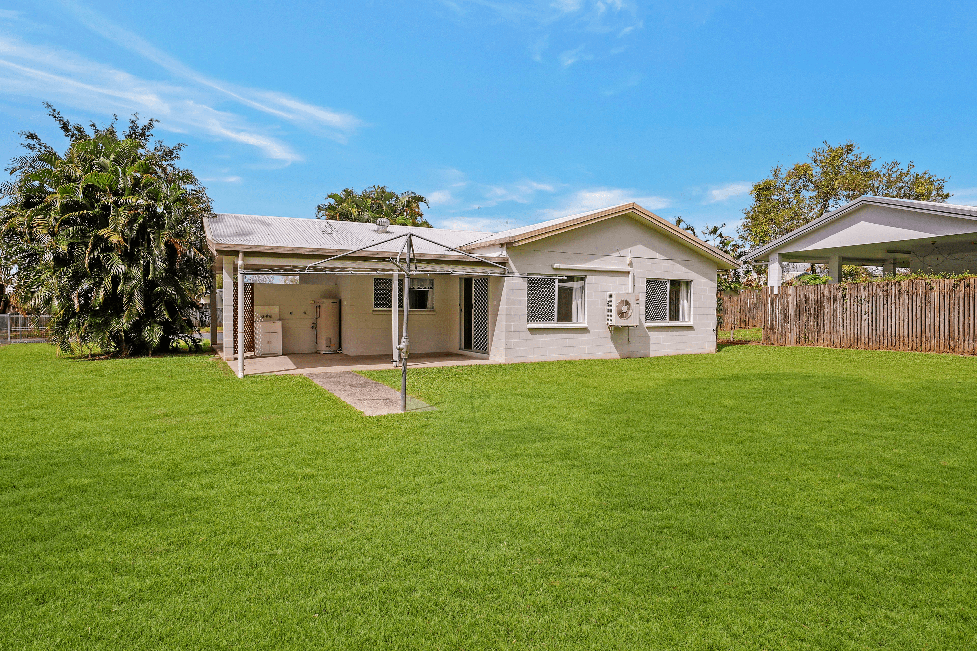 7 Vigilant Close, Bentley Park, QLD 4869