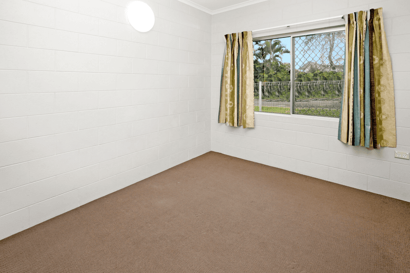 7 Vigilant Close, Bentley Park, QLD 4869