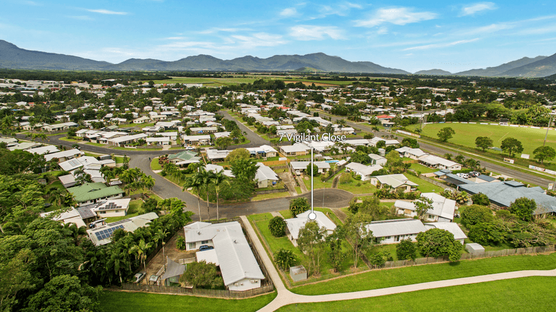 7 Vigilant Close, Bentley Park, QLD 4869