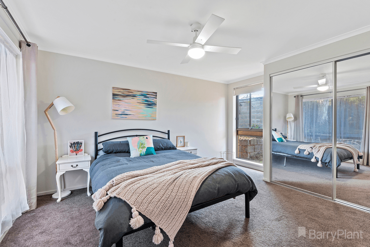 1/204 Aspinall Street, Kangaroo Flat, VIC 3555