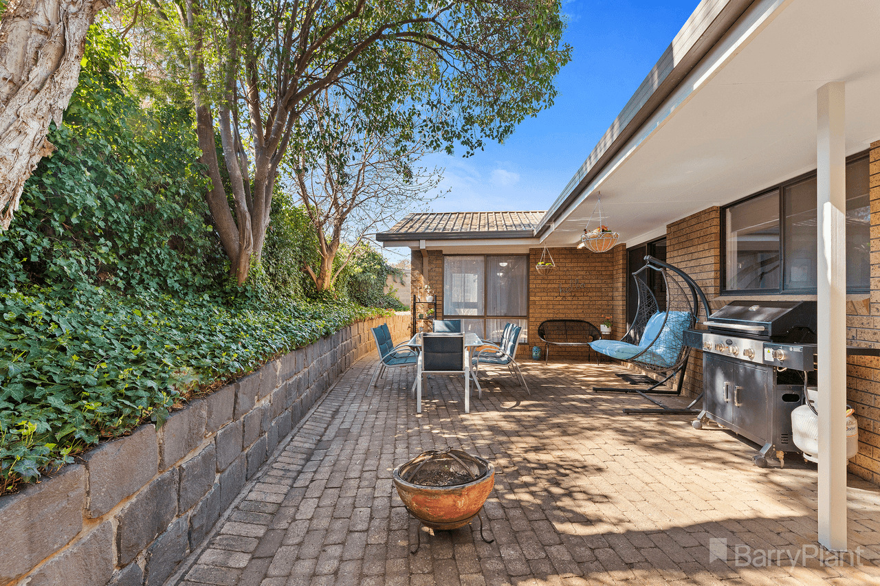 1/204 Aspinall Street, Kangaroo Flat, VIC 3555