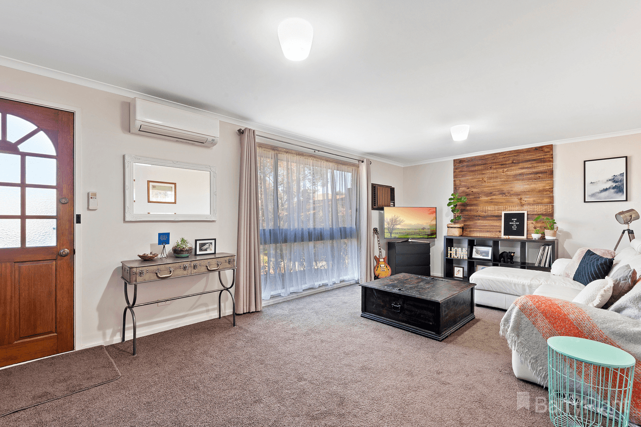 1/204 Aspinall Street, Kangaroo Flat, VIC 3555