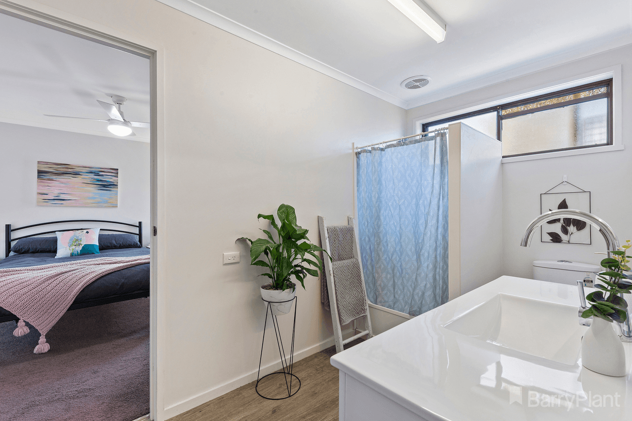 1/204 Aspinall Street, Kangaroo Flat, VIC 3555